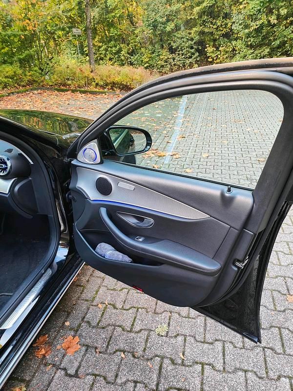 Gebraucht Mercedes E200 188 PS (138 kW) 2017 Schwarz Limousine