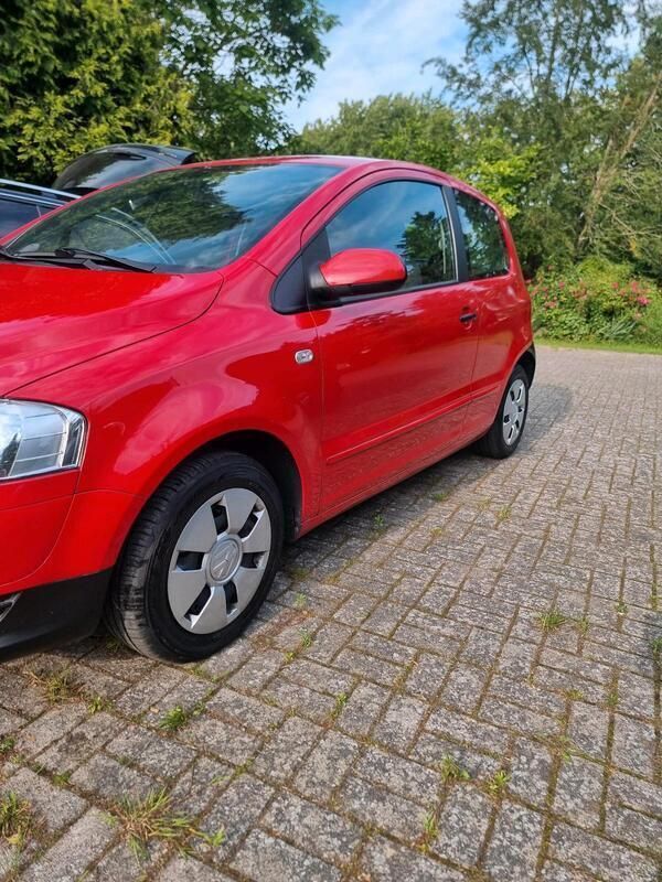 Rot Gebraucht 2009 VW Fox Kleinwagen | 2.190 € (Fairer Preis) - Bild 1/4