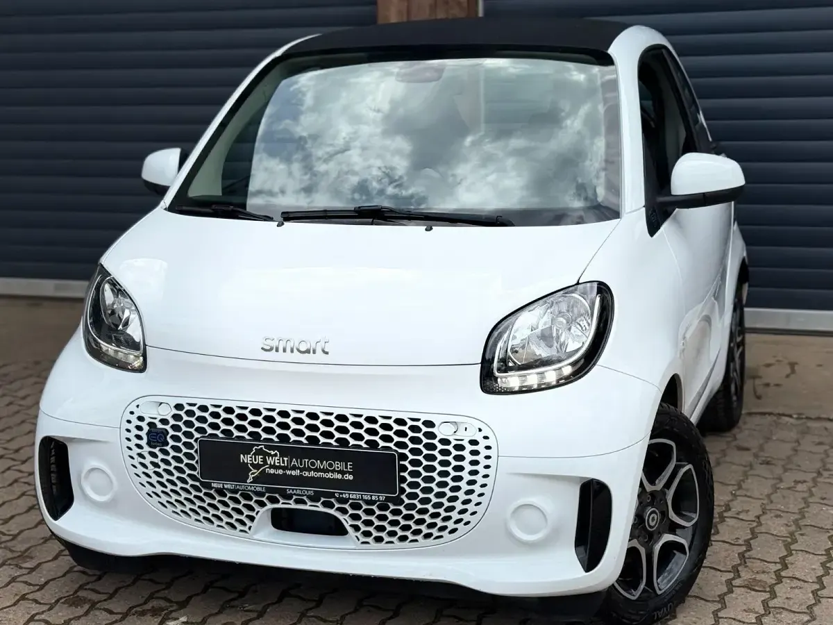 Gebraucht Smart ForTwo Coupé 60 kW (82 PS) 2024 Weiß Coupé