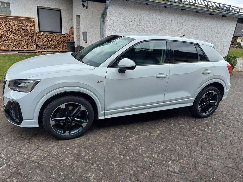 Gebraucht Audi Q2 S-Line 150 PS (110 kW) 2022 Weiß SUV