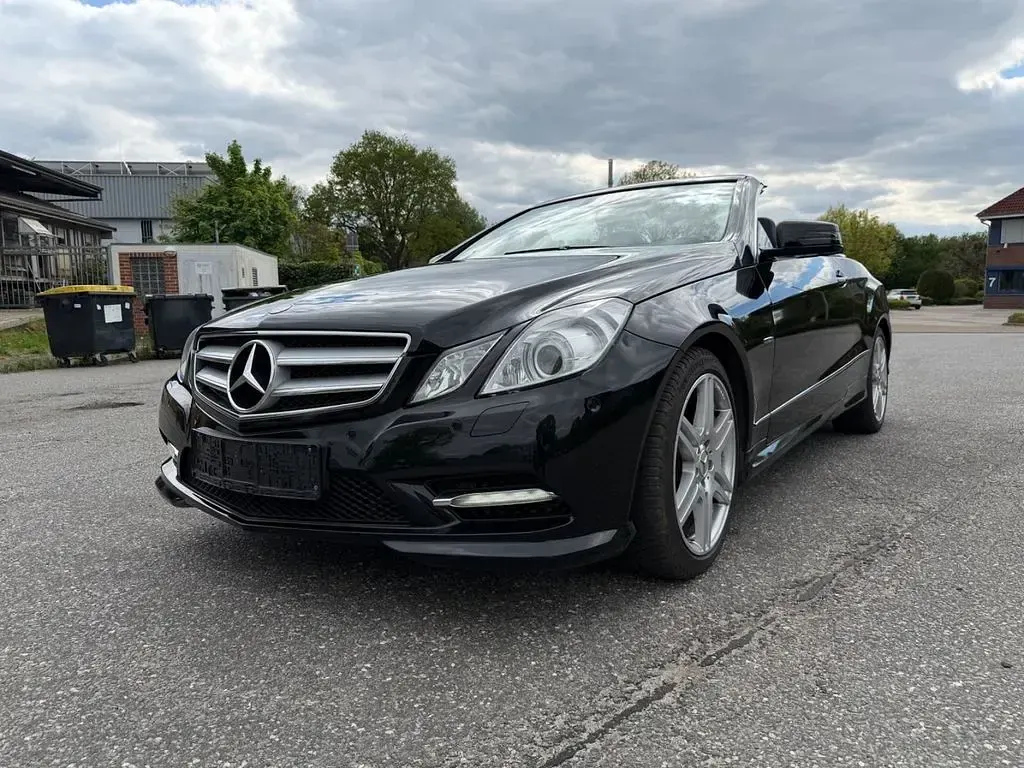 Gebraucht Mercedes E350 AMG 265 PS (194 kW) 2012 Schwarz Cabrio