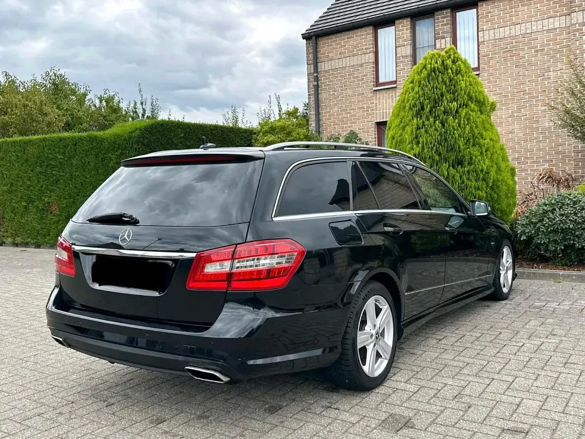 Gebraucht Mercedes E350 AMG 265 PS (194 kW) 2012 Schwarz Kombi