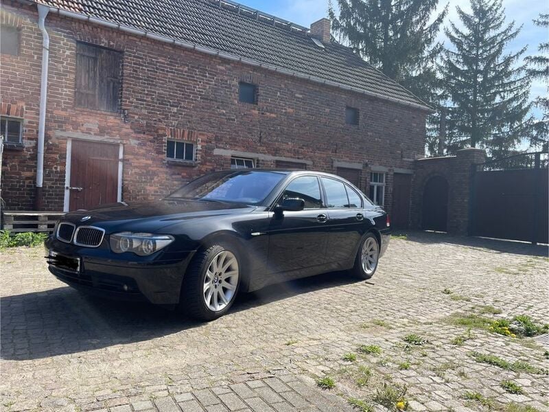 Schwarz Gebraucht 2004 BMW 745L Limousine | 9.500 € - Bild 1/4