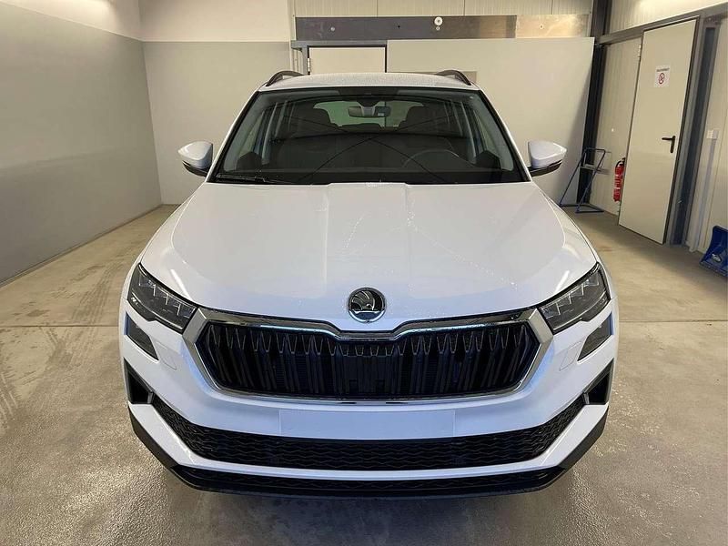 Neu Skoda Karoq Selection 150 PS (110 kW) 2026 [2y2y] moon white perle... SUV