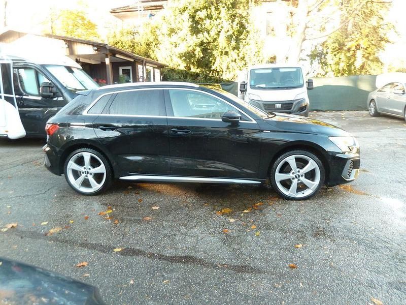 Gebraucht Audi A3 Sportback e-tron S-Line 150 PS (110 kW) 2021 Schwarz Kleinwagen