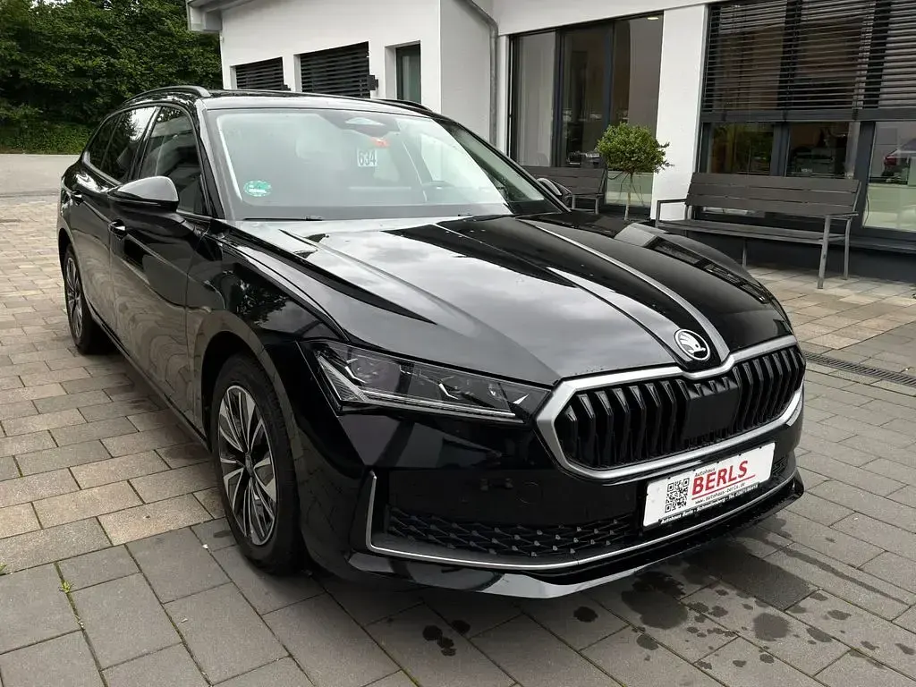 Gebraucht Skoda Superb 193 PS (141 kW) 2025 Schwarz Kombi