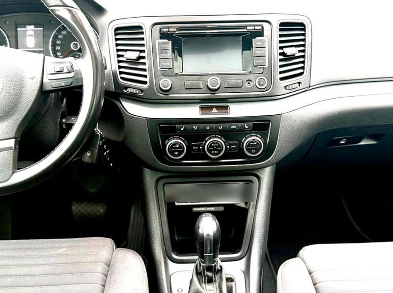 Gebraucht VW Sharan 176 PS (129 kW) 2014 Schwarz Van / Kleinbus