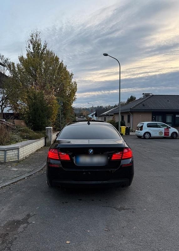 Gebraucht BMW 535 M Sport 313 PS (230 kW) 2015 Schwarz Limousine