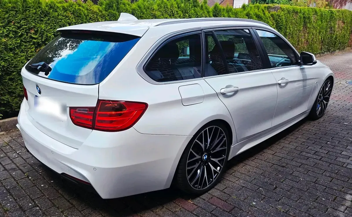 Gebraucht BMW 320 Performance 211 PS (155 kW) 2013 Weiß Kombi