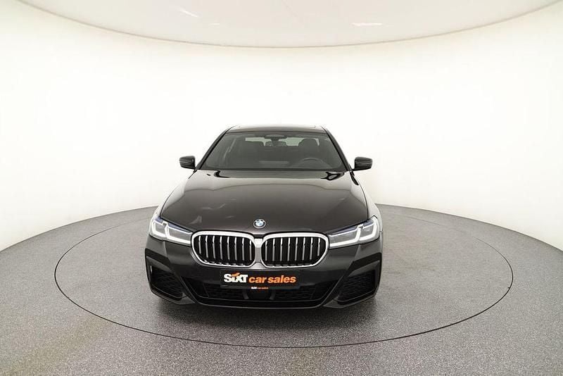 Gebraucht BMW 530 M Sport 286 PS (210 kW) 2023 Schwarz Limousine