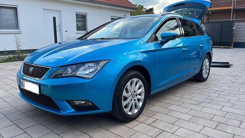 Blau Gebraucht 2016 Seat Leon ST Style Kombi | 10.000 € (Fairer Preis) - Bild 1/4