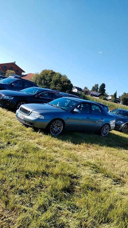 Gebraucht 2000 Audi A4 Limousine | 1.200 € (Guter Preis) - Bild 1/4