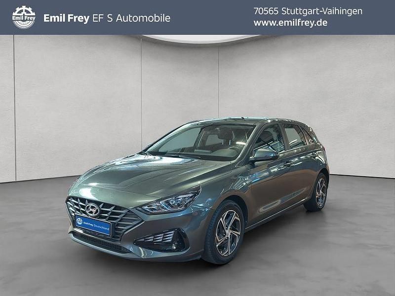 Grau Gebraucht 2023 Hyundai i30 Limousine | 17.490 € (Fairer Preis) - Bild 1/4