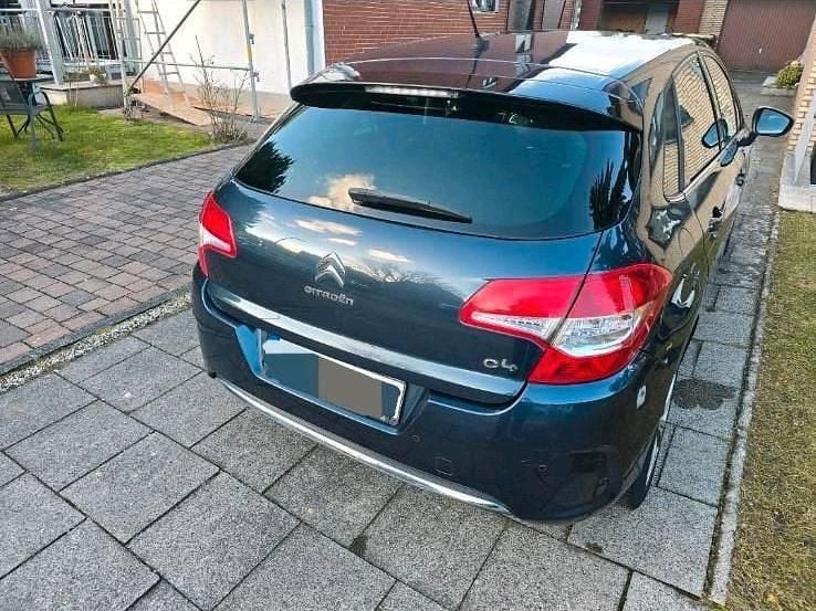 Gebraucht Citroën C4 Tendance 111 PS (81 kW) 2012 Limousine