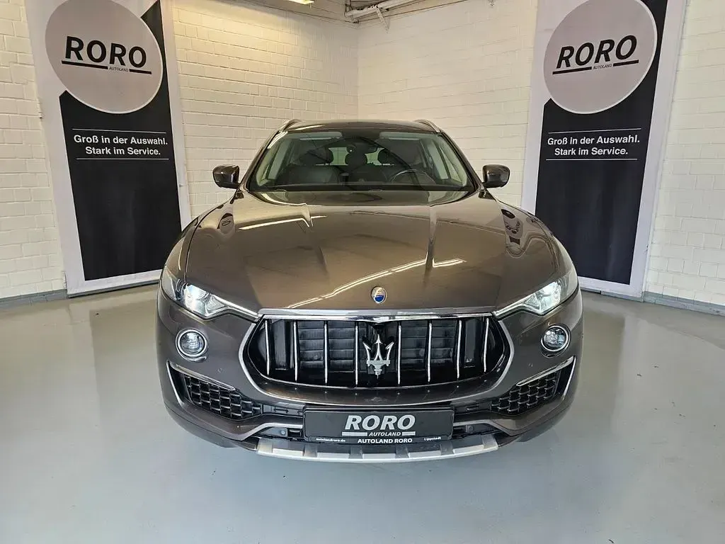 Gebraucht Maserati Levante 250 PS (183 kW) 2018 Grau SUV