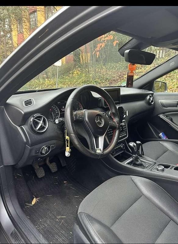 Gebraucht Mercedes A200 156 PS (114 kW) 2012 Grau Kleinwagen