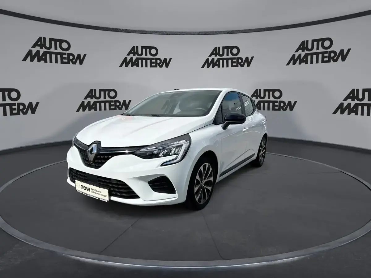 Gebraucht Renault Clio V Equilibre 67 PS (49 kW) 2023 Weiß Limousine