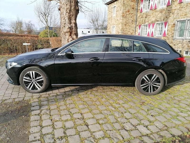 Gebraucht Mercedes CLA180 116 PS (85 kW) 2021 Nachtschwarz Limousine