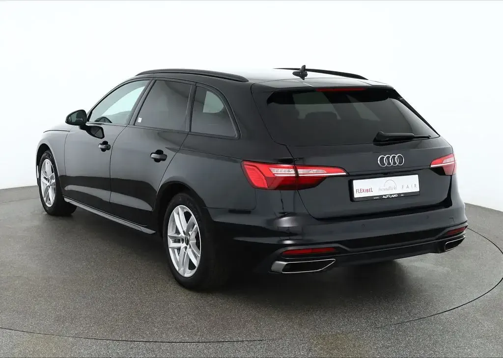 Gebraucht Audi A4 Comfort 204 PS (150 kW) 2023 Schwarz Kombi