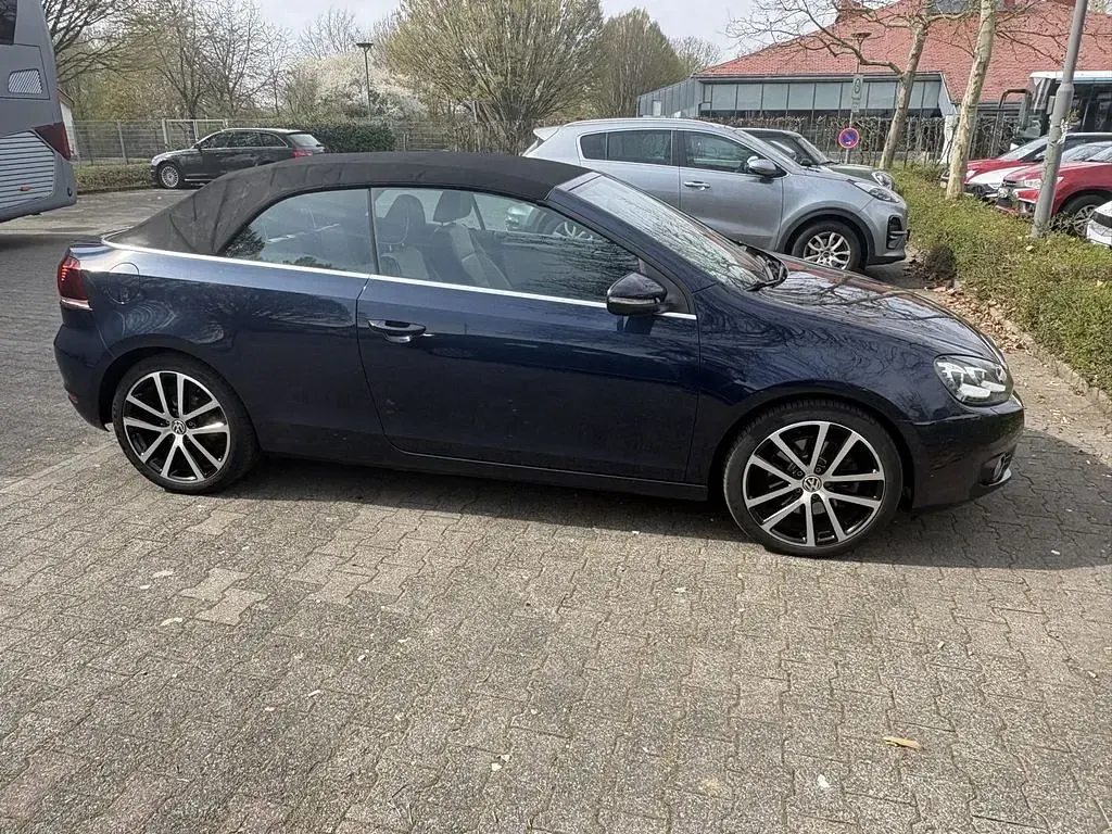 Gebraucht VW Golf Cabriolet Exclusive 140 PS (102 kW) 2015 Blau Cabrio