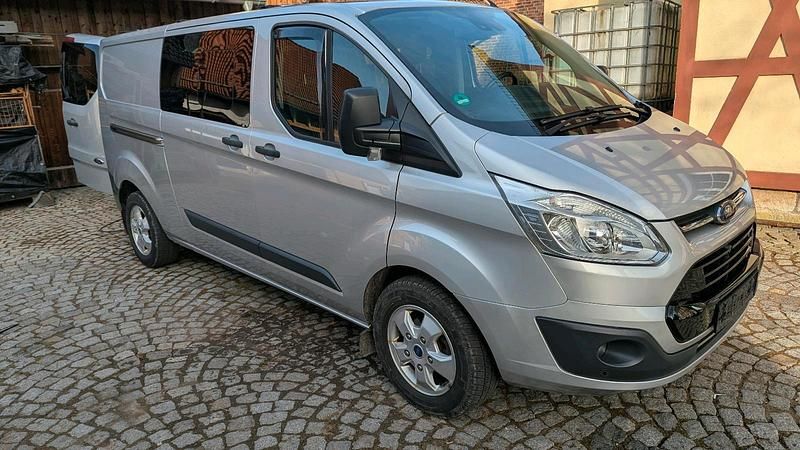 Gebraucht Ford Transit Custom 170 PS (125 kW) 2017 Silber Van / Kleinbus