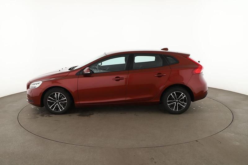Gebraucht Volvo V40 Momentum 120 PS (88 kW) 2017 Rot Kombi