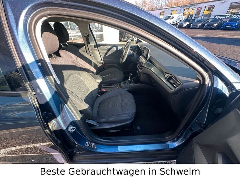Usata Ford Focus Active 125 CV (91 kW) 2020 Blu Berlina