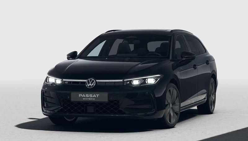 Neu VW Passat R-line 177 PS (130 kW) 2026 Grenadillschwarz metallic Kombi