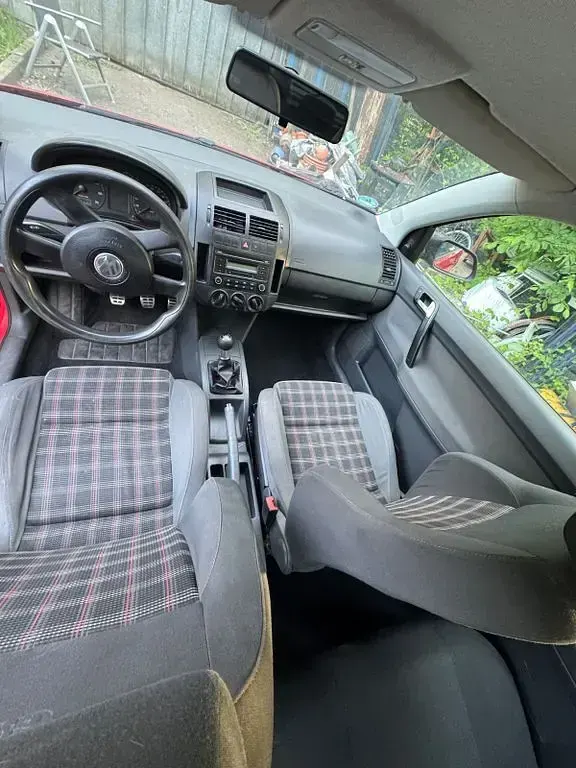 Gebraucht VW Polo 64 PS (47 kW) 2006 Rot Kleinwagen