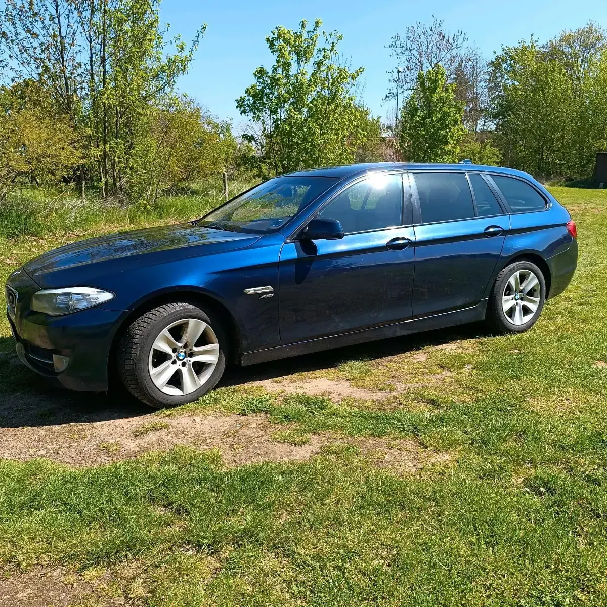 Gebraucht BMW 530 258 PS (189 kW) 2011 Blau Kombi