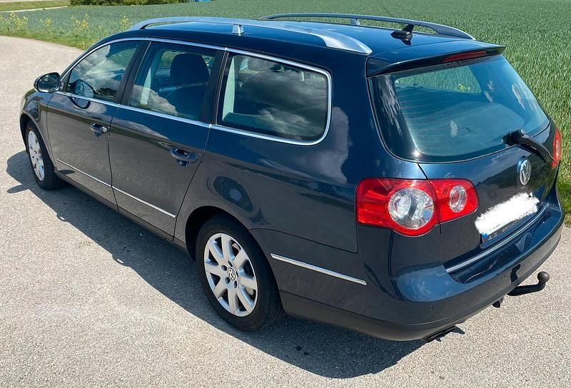 Gebraucht VW Passat 150 PS (110 kW) 2006 Blau Kombi