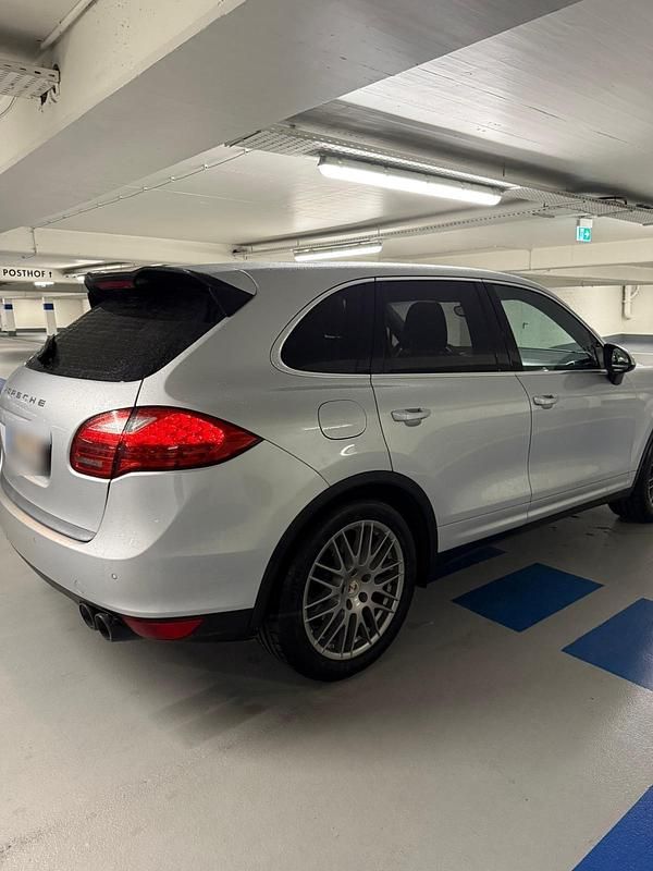 Gebraucht Porsche Cayenne 245 PS (180 kW) 2012 Silber SUV
