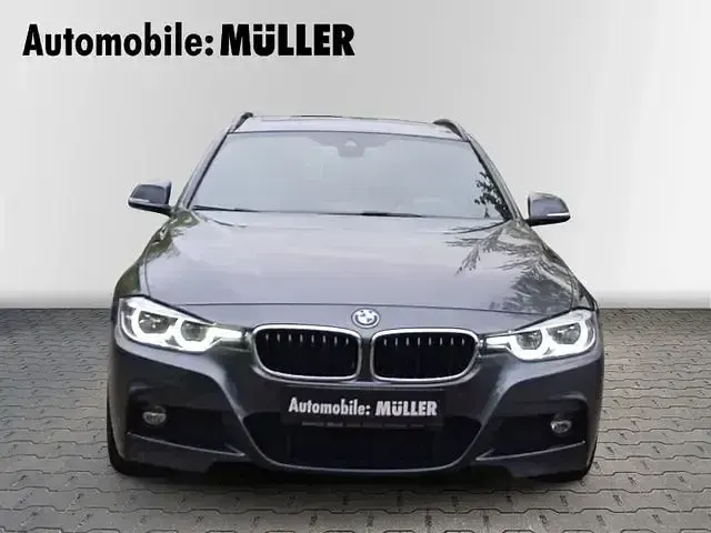 Gebraucht BMW 330 M Sport 252 PS (185 kW) 2018 Grau Kombi