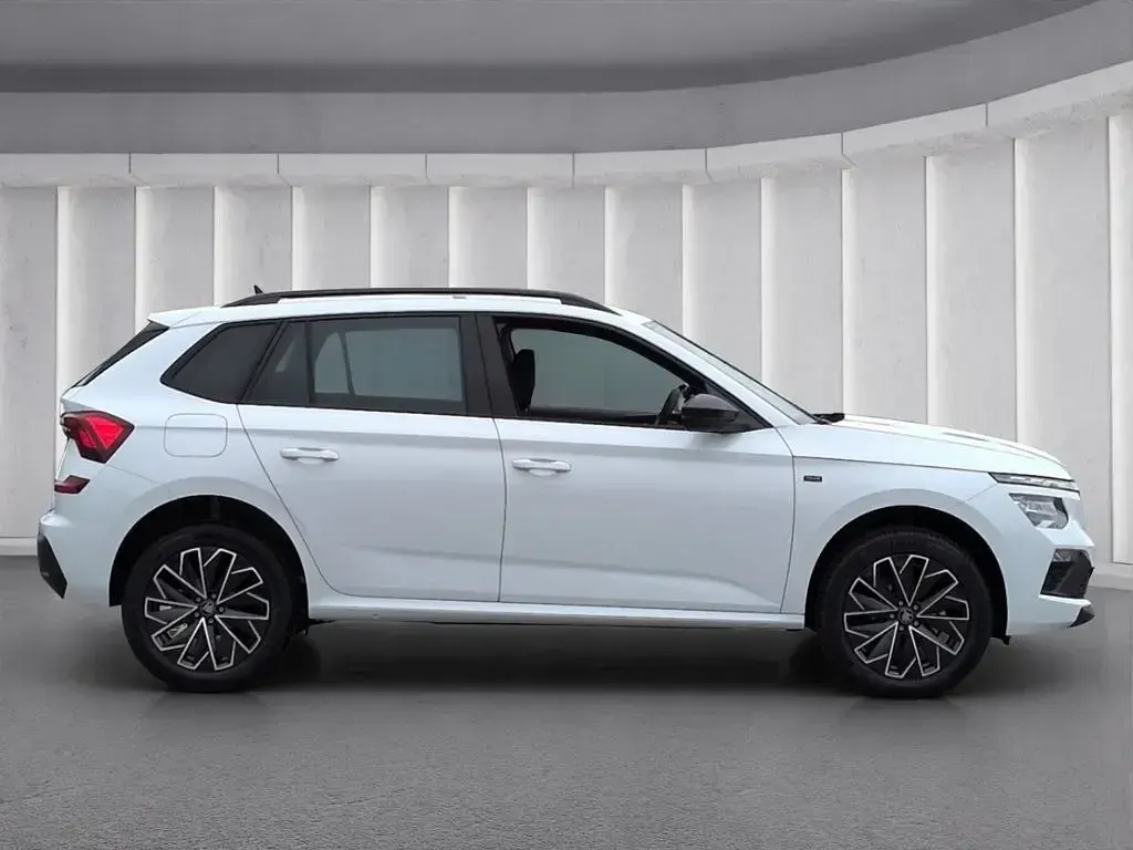 Neu Skoda Kamiq Selection 116 PS (85 kW) 2025 Silber SUV