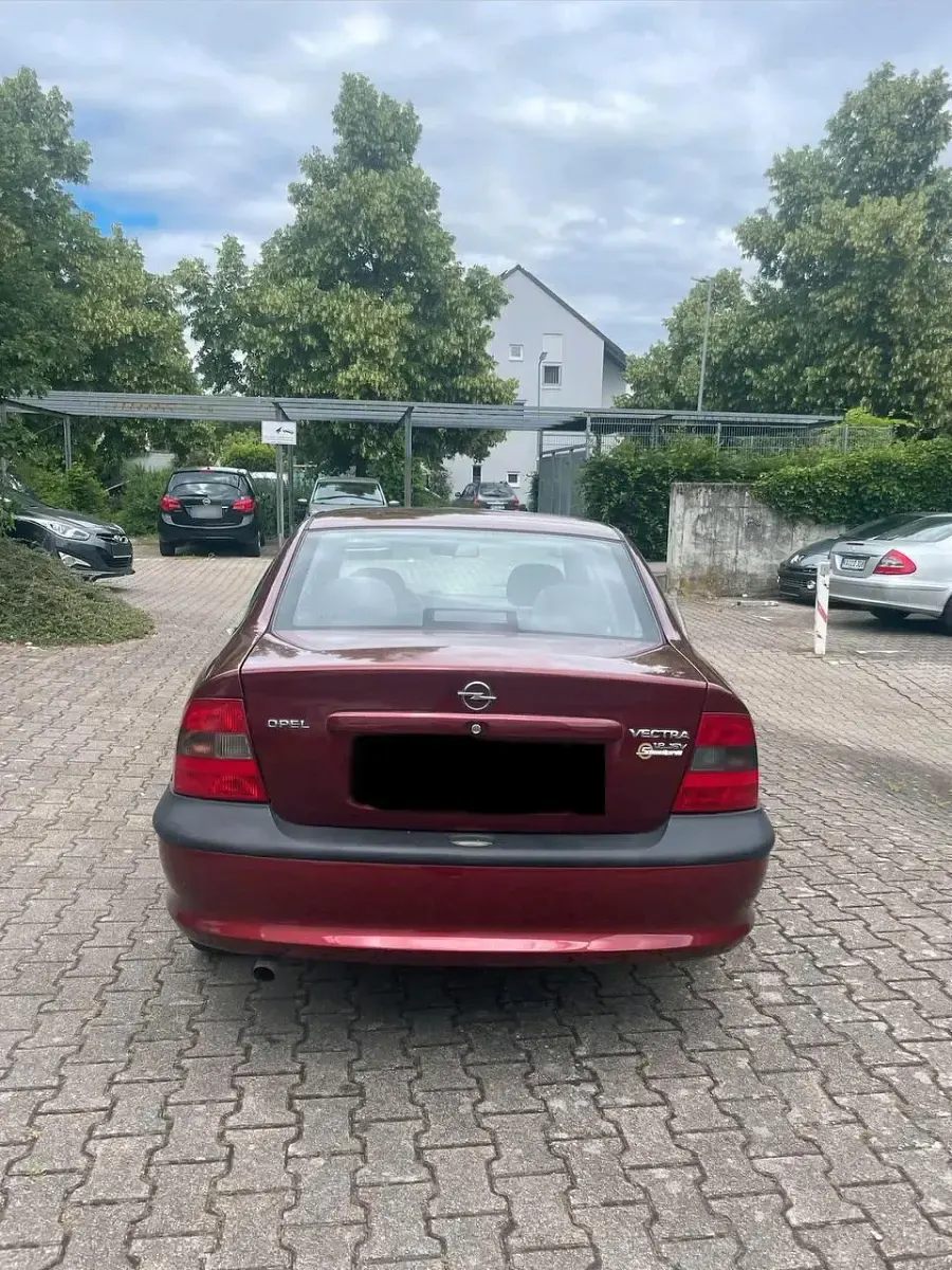 Gebraucht Opel Vectra 101 PS (74 kW) 1997 Andere farben Limousine
