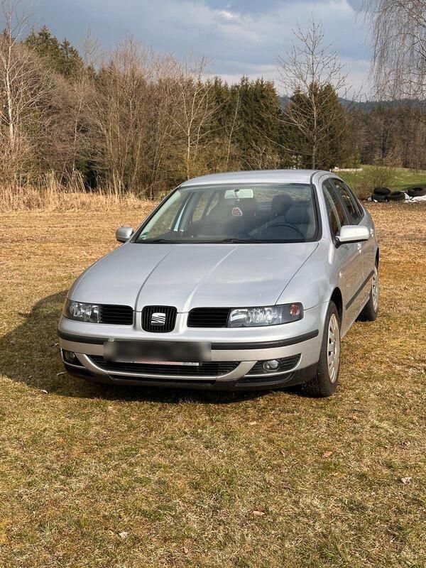 Silber Gebraucht 2000 Seat Toledo Limousine | 1.050 € - Bild 1/4