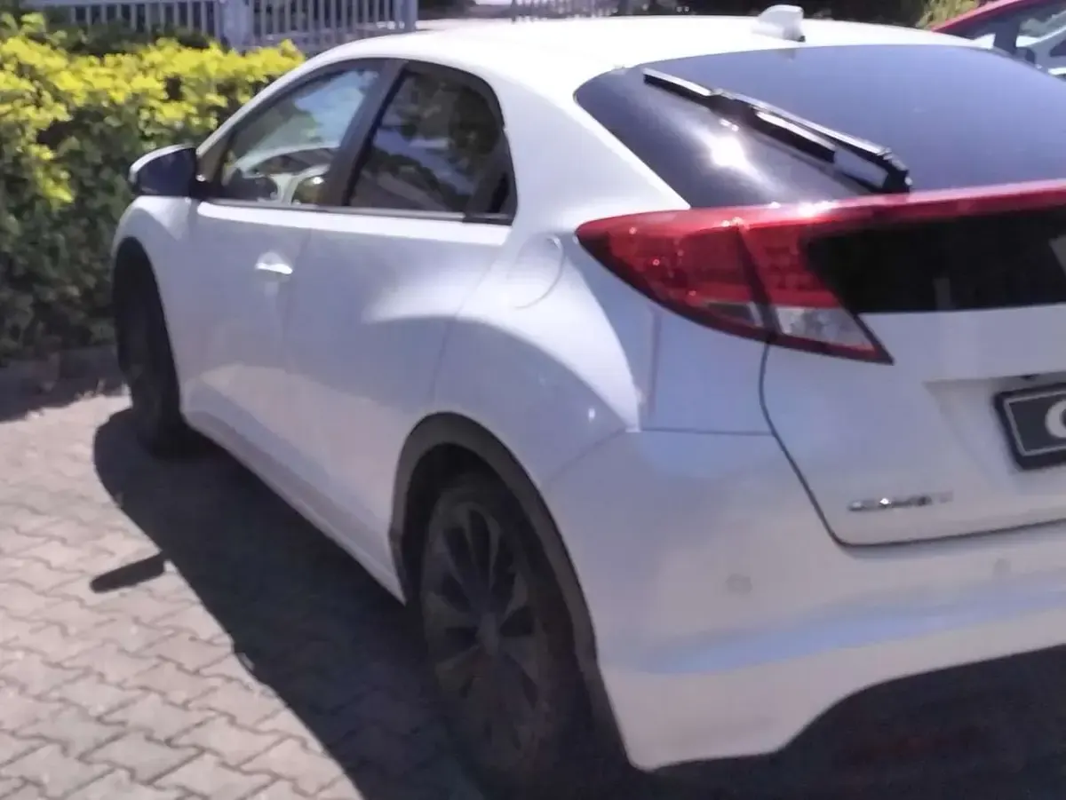 Gebraucht Honda Civic Lifestyle 120 PS (88 kW) 2013 White orchid p. Kleinwagen