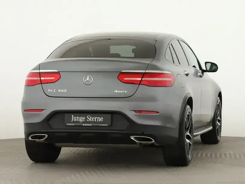 Gebraucht Mercedes GLC300 AMG line 245 PS (180 kW) 2020 Grau SUV