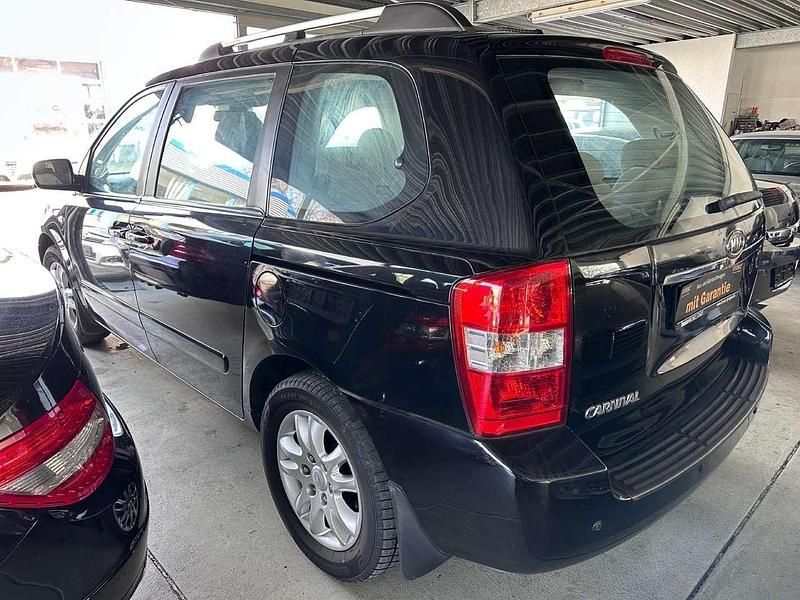 Gebraucht Kia Carnival EX 185 PS (136 kW) 2008 Midnightblack Van / Kleinbus