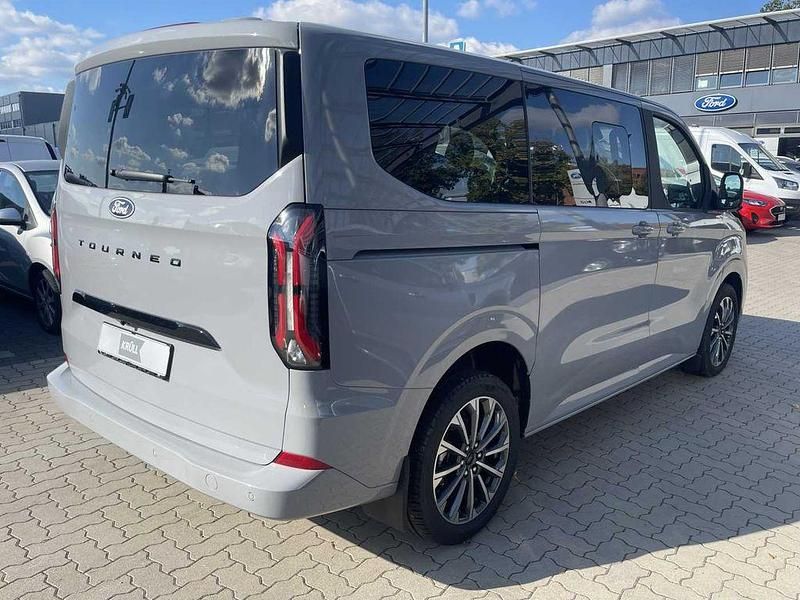 Gebraucht Ford Tourneo Titanium X 170 PS (125 kW) 2025 Grau Van / Kleinbus