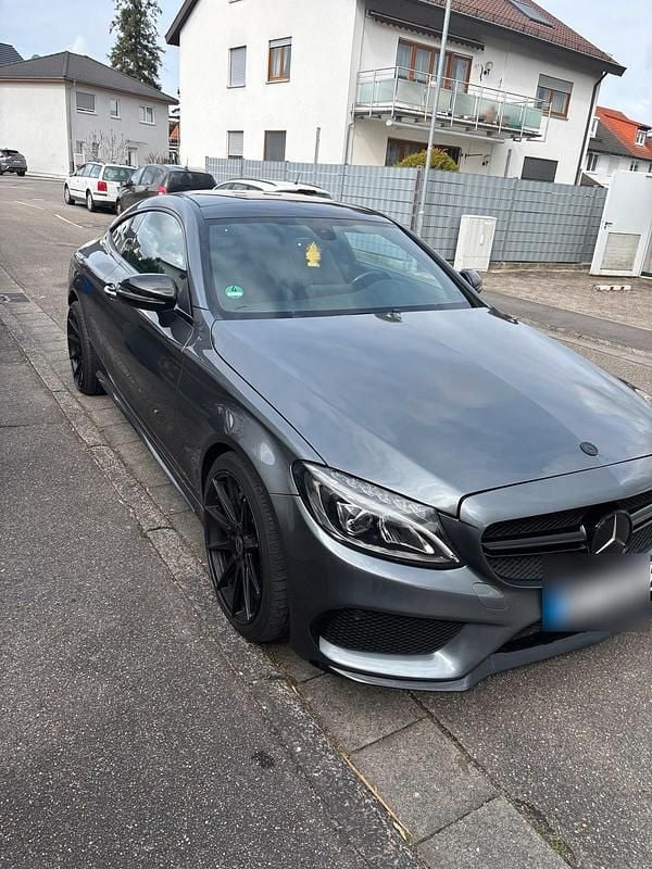 Gebraucht Mercedes C300 245 PS (180 kW) 2017 Grau Coupé