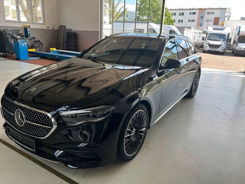 Gebraucht Mercedes E220 AMG line 197 PS (144 kW) 2024 Schwarz Kombi