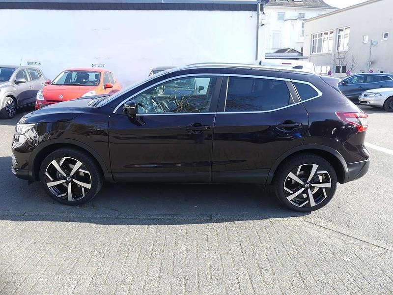 Gebraucht Nissan Qashqai Tekna 159 PS (116 kW) 2020 Violett SUV