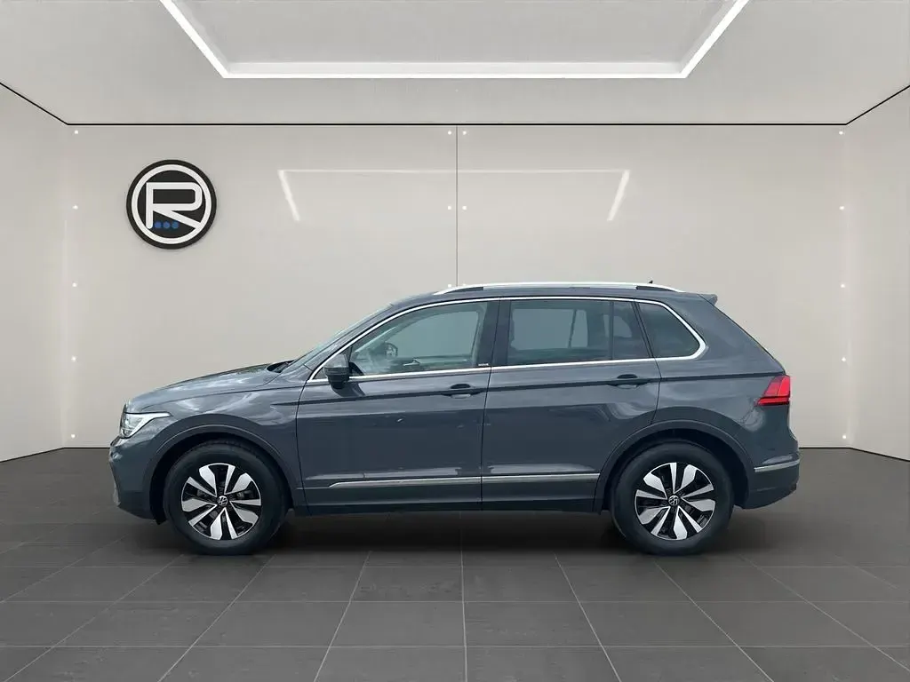 Gebraucht VW Tiguan Move 150 PS (110 kW) 2023 Delfingrau metallic SUV