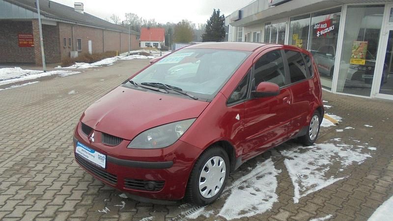 Gebraucht Mitsubishi Colt Motion 95 PS (69 kW) 2008 Rot Kleinwagen