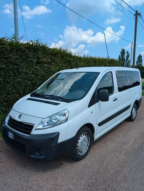 Gebraucht Peugeot TePee 98 PS (72 kW) 2014 Weiß Van / Kleinbus