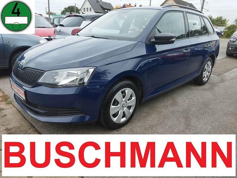 Blau Gebraucht 2017 Skoda Fabia Kleinwagen | 7.499 € (Guter Preis) - Bild 1/4