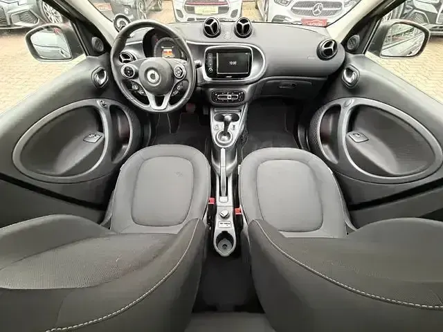 Używany Smart ForFour Passion 82 KM (60 kW) 2017 Pomarańczowy Hatchback