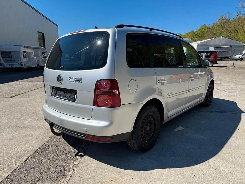 Gebraucht VW Touran United 140 PS (102 kW) 2009 Silber Van / Kleinbus