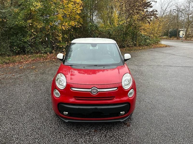 Rot Gebraucht 2013 Fiat 500L Van / Kleinbus | 4.250 € (Fairer Preis) - Bild 1/4